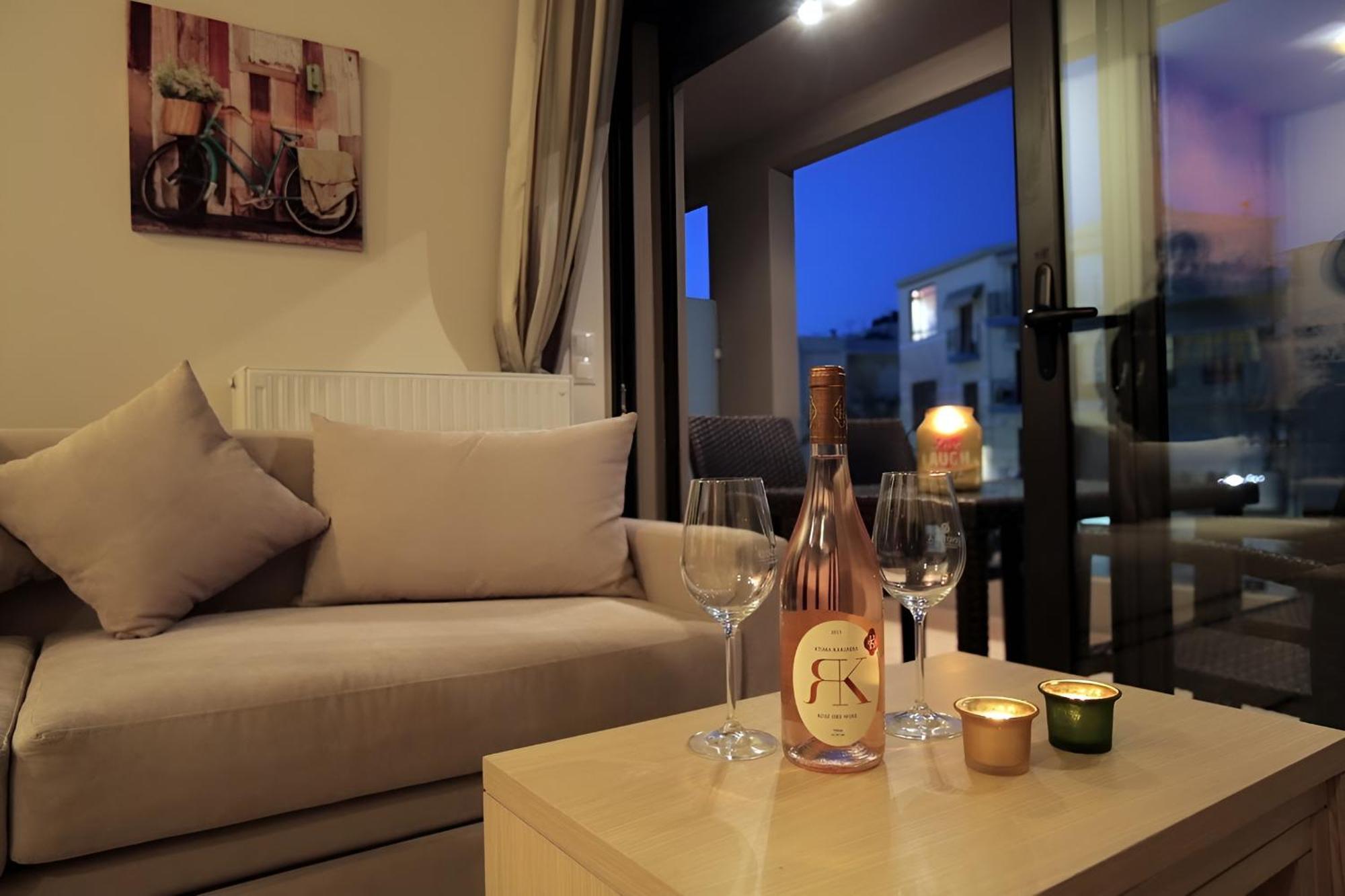Onyx City Center Apartment With Parking Heraklion  Exterior photo